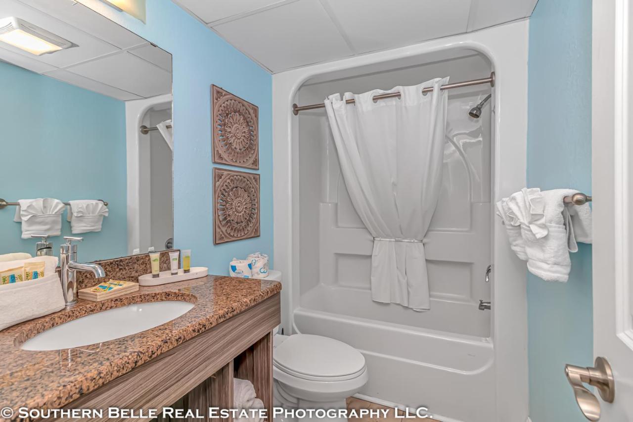 Ocean View Double Suite With Beautiful Decor And Accents Caravelle Resort 1504 Sleeps 6 Guests マートルビーチ エクステリア 写真